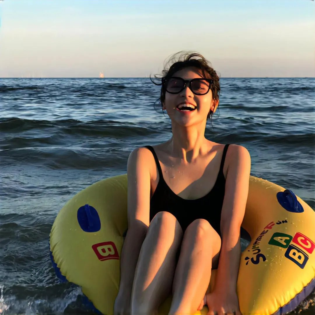 一直游到海水变蓝